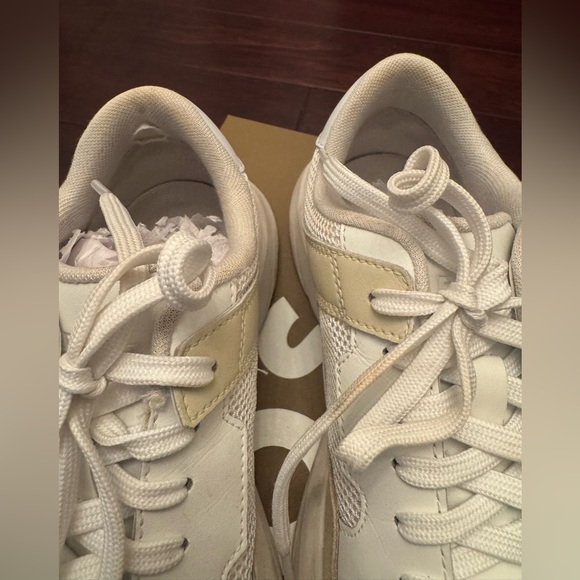 Selling Hugo Boss shoes - Picture 2 of 5